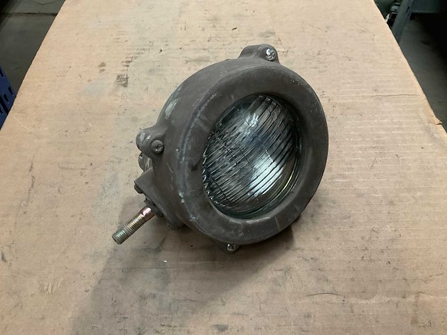 Military spotlight - afbeelding 2 van  3