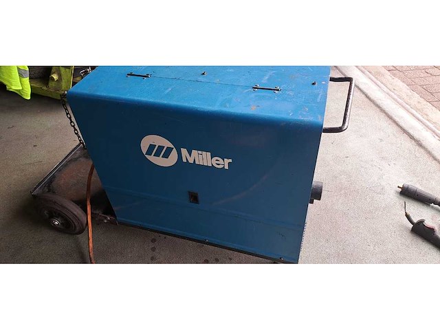 Miller - integra 243 - lasmachines - afbeelding 1 van  9