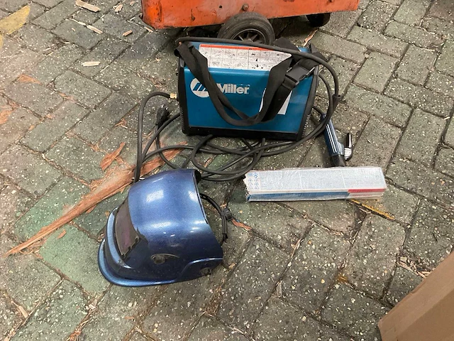 Miller si 160 pfc elektrode lasapparaat - afbeelding 2 van  4