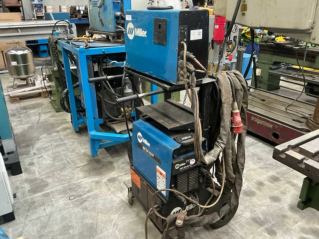 Miller xmt304 mig lasapparaat - afbeelding 2 van  8