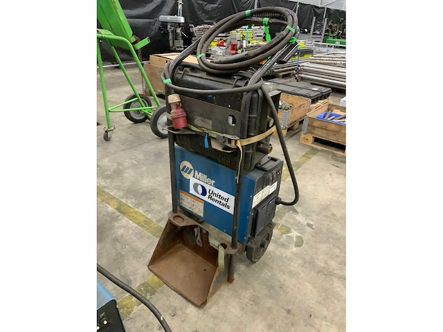 Miller xmt304 mig lasapparaat - afbeelding 6 van  9