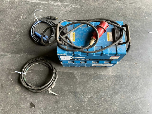 Miller xmtc 300 cc elektrode lasapparaat - afbeelding 1 van  6