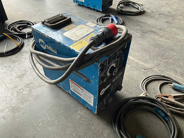 Miller xmtc 300 cc/cv elektrode lasapparaat - afbeelding 3 van  6