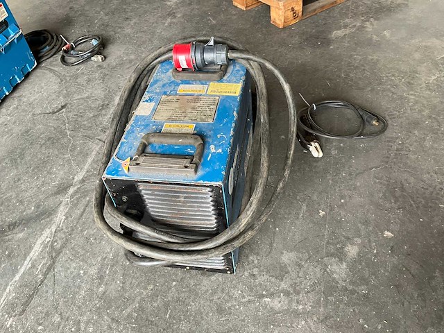 Miller xmtc 300 cc/cv elektrode lasapparaat - afbeelding 4 van  6