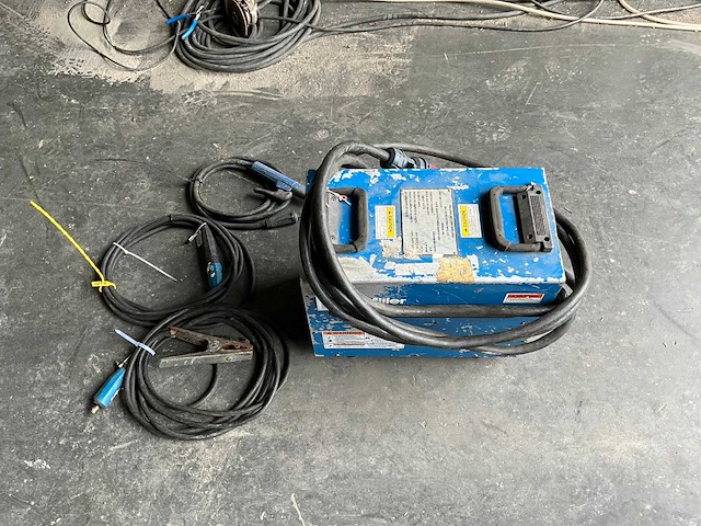 Miller xmtc 300 cc/cv elektrode lasapparaat - afbeelding 1 van  5
