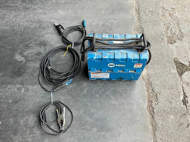 Miller xmtc 400 cc/cv elektrode lasapparaat - afbeelding 1 van  5