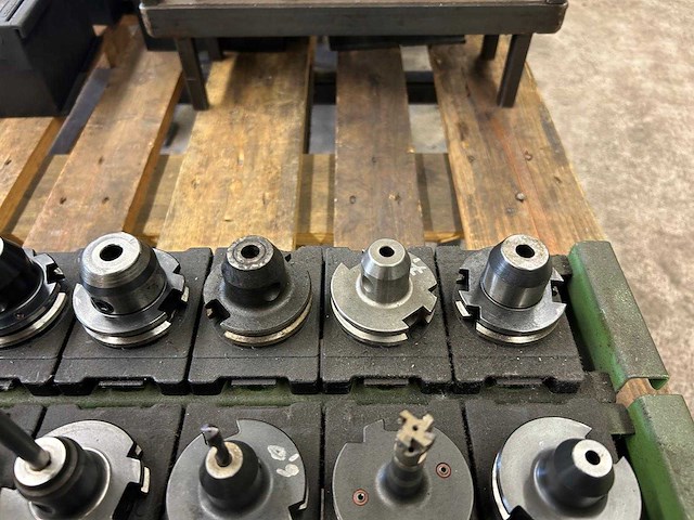 Milling machine tools (21x) - afbeelding 6 van  8