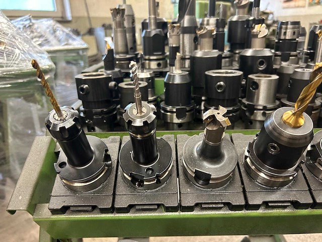 Milling machine tools (21x) - afbeelding 2 van  15