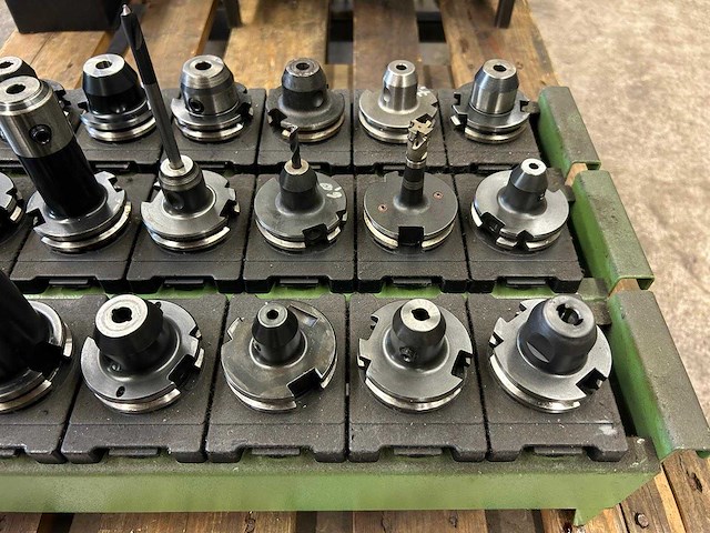 Milling machine tools (21x) - afbeelding 2 van  8