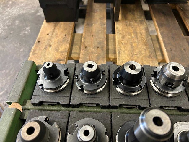 Milling machine tools (21x) - afbeelding 5 van  8