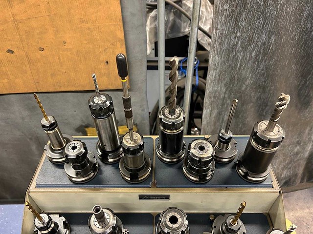 Milling machine tools (24x) - afbeelding 2 van  12