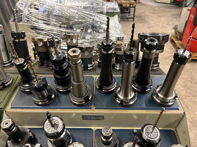 Milling machine tools (24x) - afbeelding 3 van  10