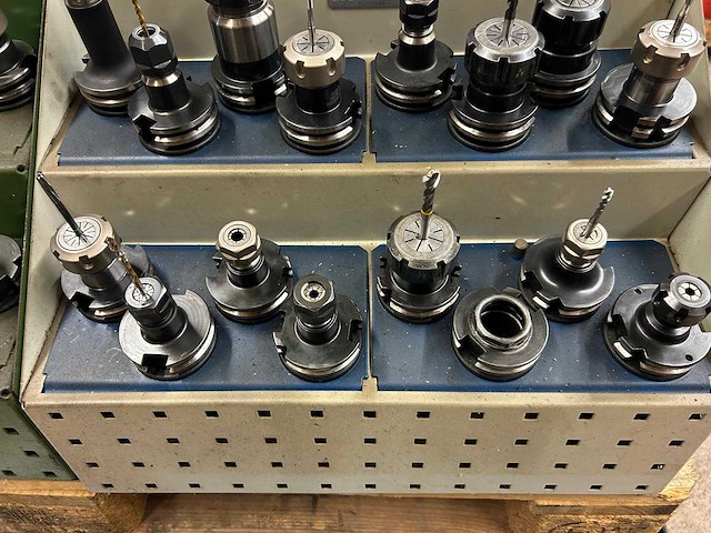 Milling machine tools (24x) - afbeelding 7 van  10