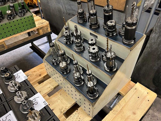 Milling machine tools (24x) - afbeelding 1 van  12