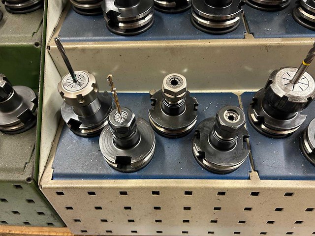 Milling machine tools (24x) - afbeelding 2 van  6