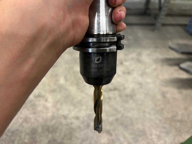 Milling machine tools (7x) - afbeelding 3 van  8