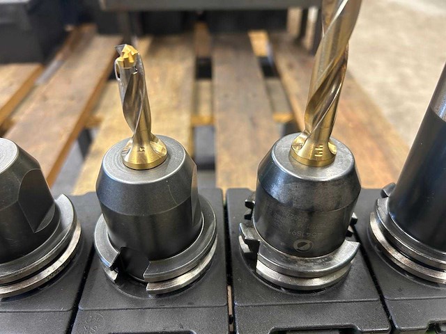 Milling machine tools (7x) - afbeelding 5 van  8