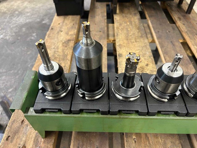 Milling machine tools (7x) - afbeelding 3 van  4