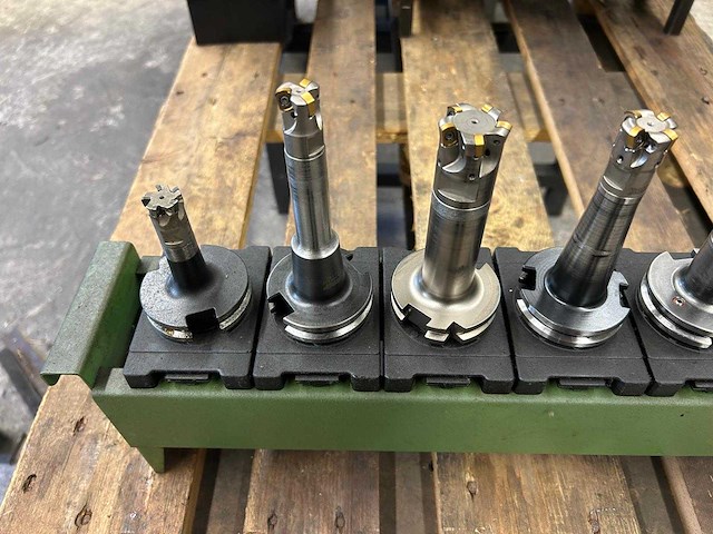 Milling machine tools (7x) - afbeelding 2 van  9