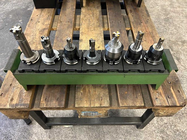 Milling machine tools (7x) - afbeelding 1 van  6