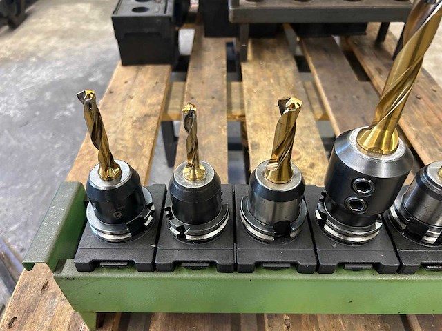 Milling machine tools (7x) - afbeelding 5 van  7