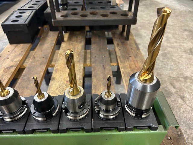 Milling machine tools (7x) - afbeelding 2 van  7