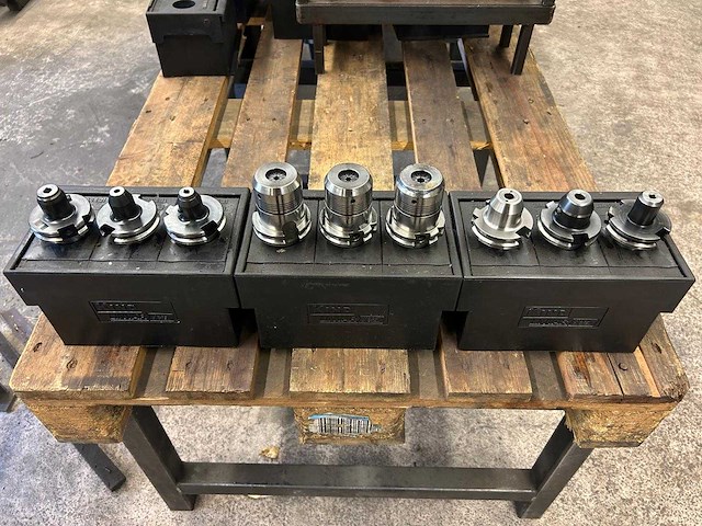 Milling machine tools (9x) - afbeelding 1 van  8