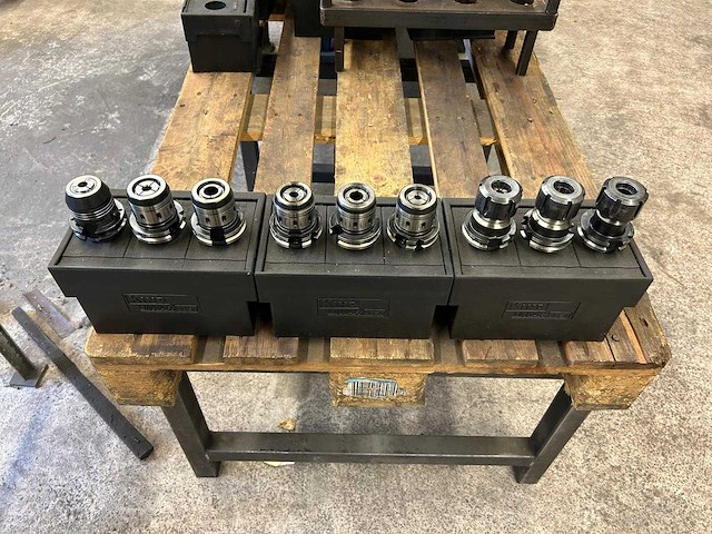 Milling machine tools (9x) - afbeelding 1 van  7