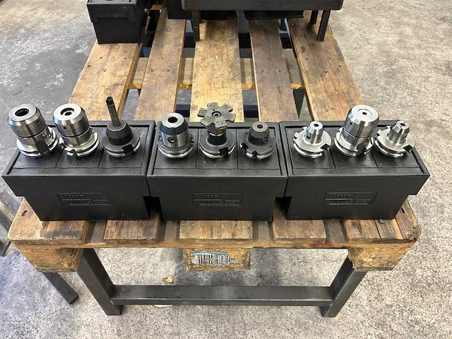 Milling machine tools (9x) - afbeelding 9 van  9