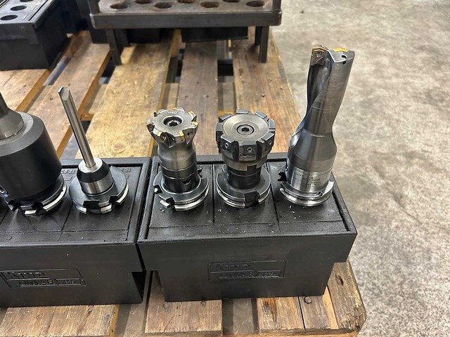 Milling machine tools (9x) - afbeelding 10 van  10