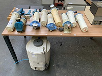 Millipore filterbehuizing (9x) - afbeelding 1 van  4