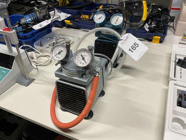 Millipore vacuümpomp - afbeelding 1 van  6