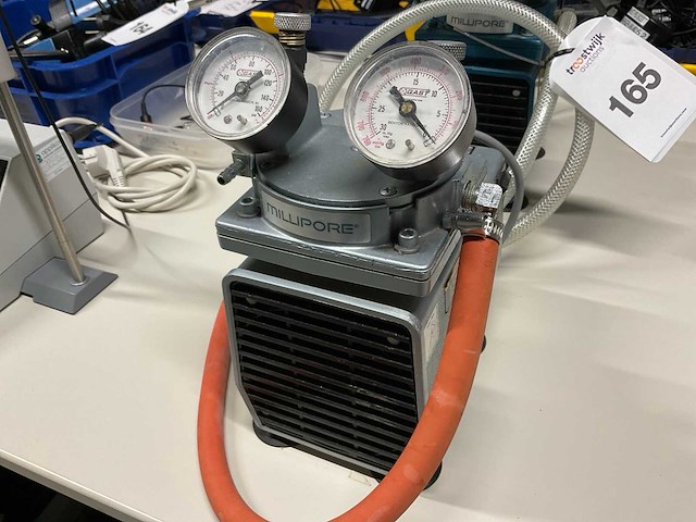 Millipore vacuümpomp - afbeelding 5 van  6