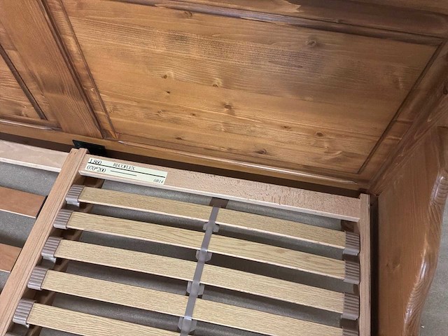 Milton bedframe - afbeelding 4 van  13