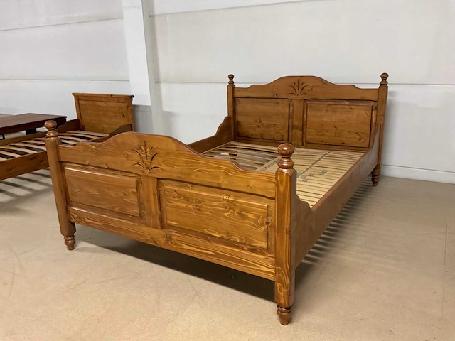 Milton bedframe - afbeelding 9 van  13