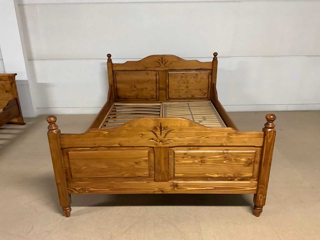 Milton bedframe - afbeelding 10 van  13