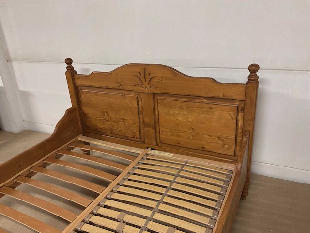 Milton bedframe - afbeelding 13 van  13