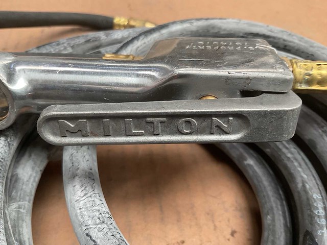 Milton tire inflator kit - afbeelding 2 van  2