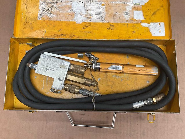 Milton tire inflator kit - afbeelding 2 van  3