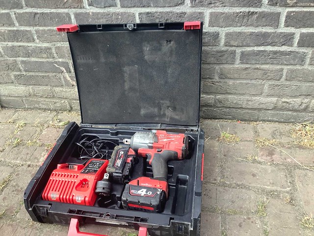 Milwakee accu slagmoersleutel - afbeelding 1 van  4