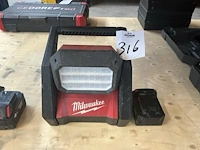 Milwauke accu lamp - afbeelding 3 van  5