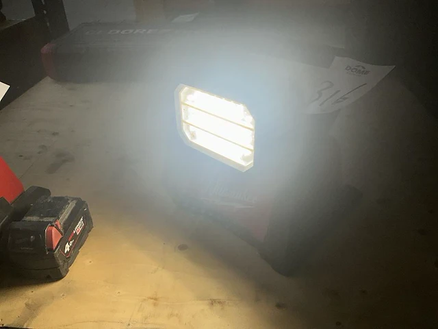 Milwauke accu lamp - afbeelding 5 van  5