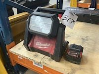 Milwauke accu lamp - afbeelding 1 van  4