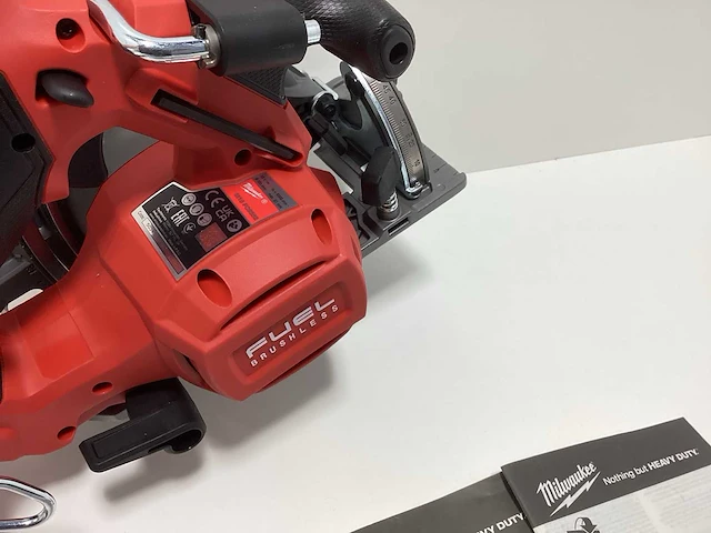 Milwaukee - m18 fcs552-0 - accu cirkelzaagmachine - afbeelding 12 van  15