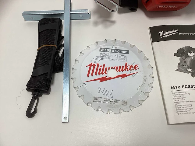 Milwaukee - m18 fcs552-0 - accu cirkelzaagmachine - afbeelding 13 van  15