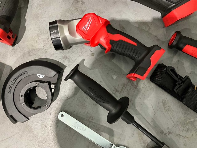 Milwaukee 2025 5 delige accu combiset - afbeelding 6 van  10