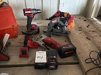 Milwaukee accu gereedschap (4x) - afbeelding 1 van  3
