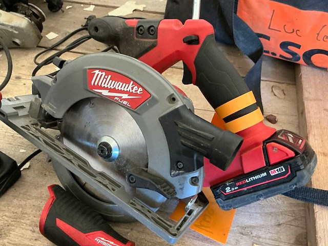 Milwaukee accu gereedschapset - afbeelding 2 van  4