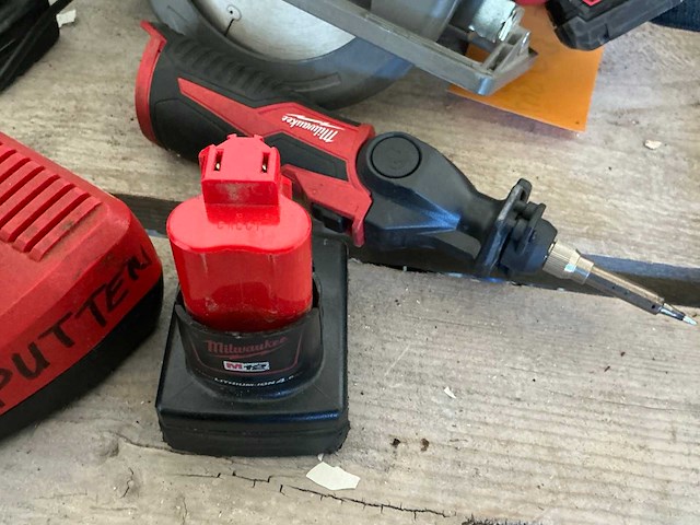 Milwaukee accu gereedschapset - afbeelding 3 van  4