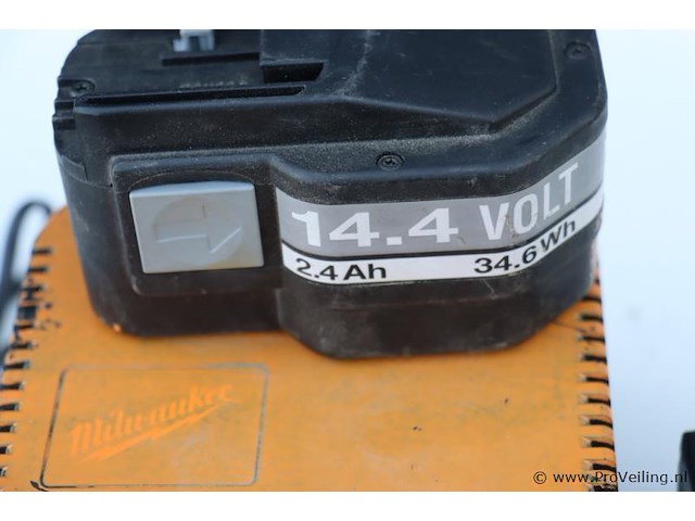 Milwaukee accu omsnoeringsapparaat p325 incl. opbergkoffer & omsnoeringsband (2 rollen) - afbeelding 2 van  12